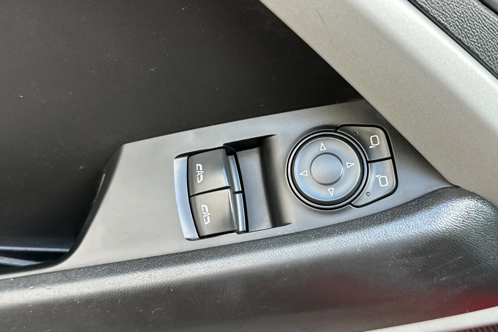 Used 2020 Chevrolet Camaro LT w/ RS Package RWD image 12