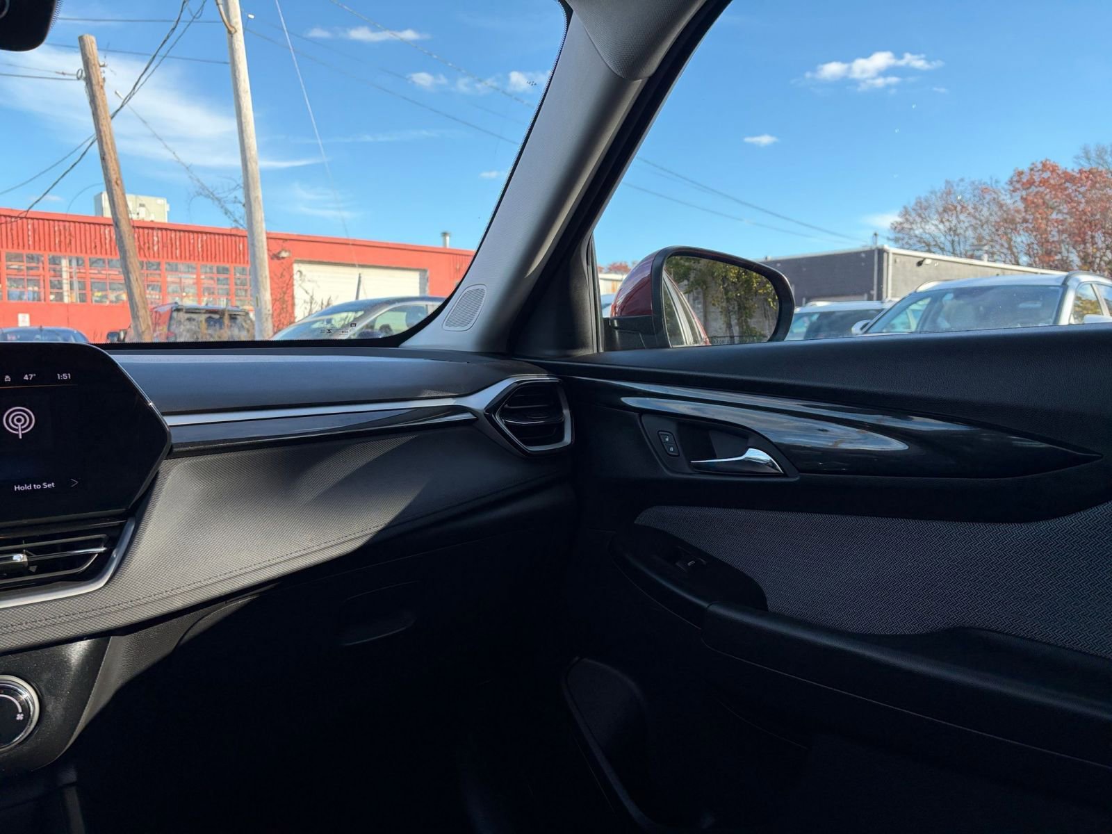 Used 2025 Chevrolet TrailBlazer LT image 33