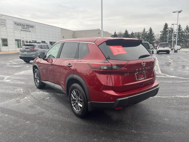 Used 2025 Nissan Rogue S image 5