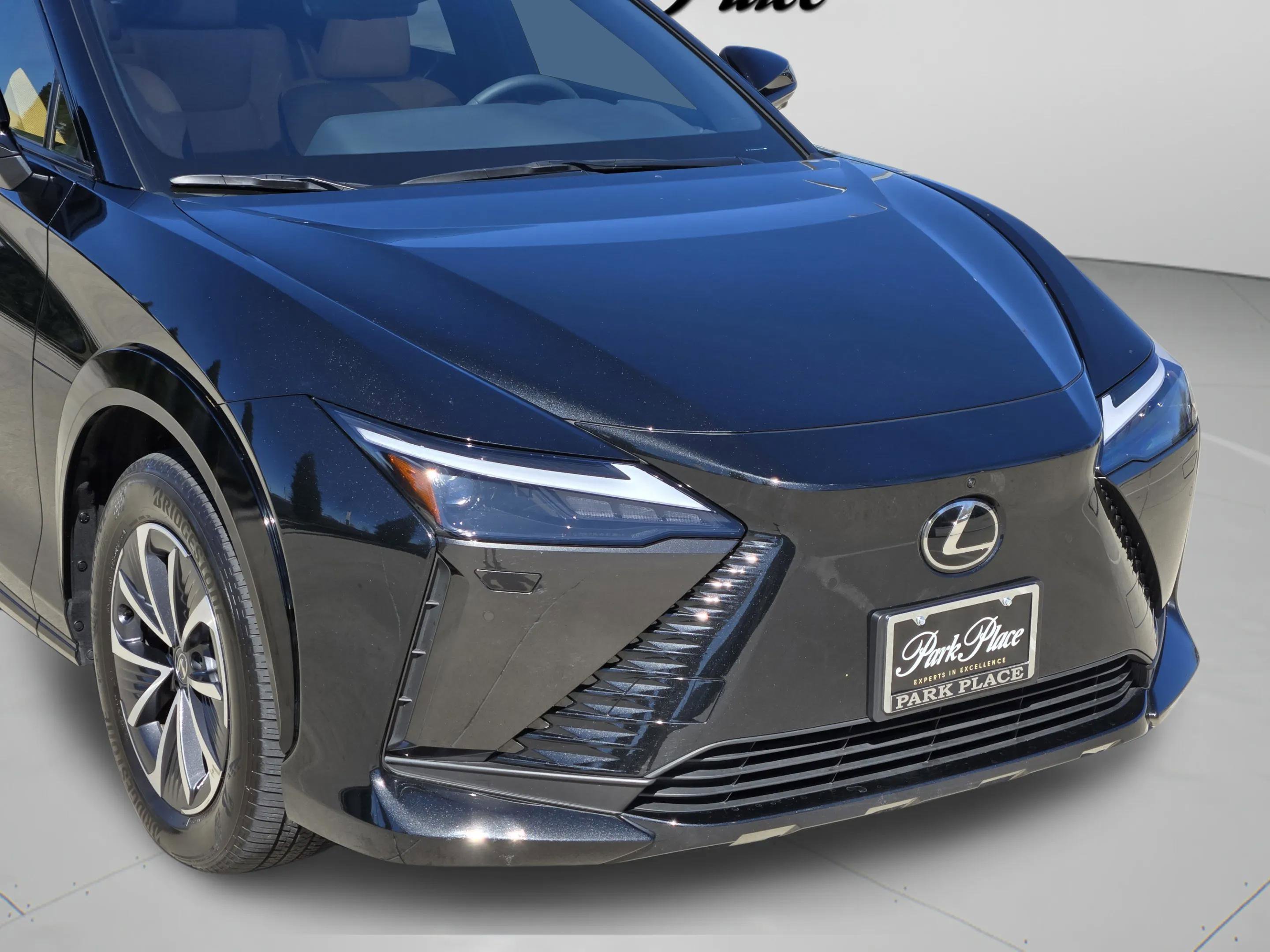 Used 2023 Lexus RZ 450e Premium w/ Accessory Package (Z1) image 11