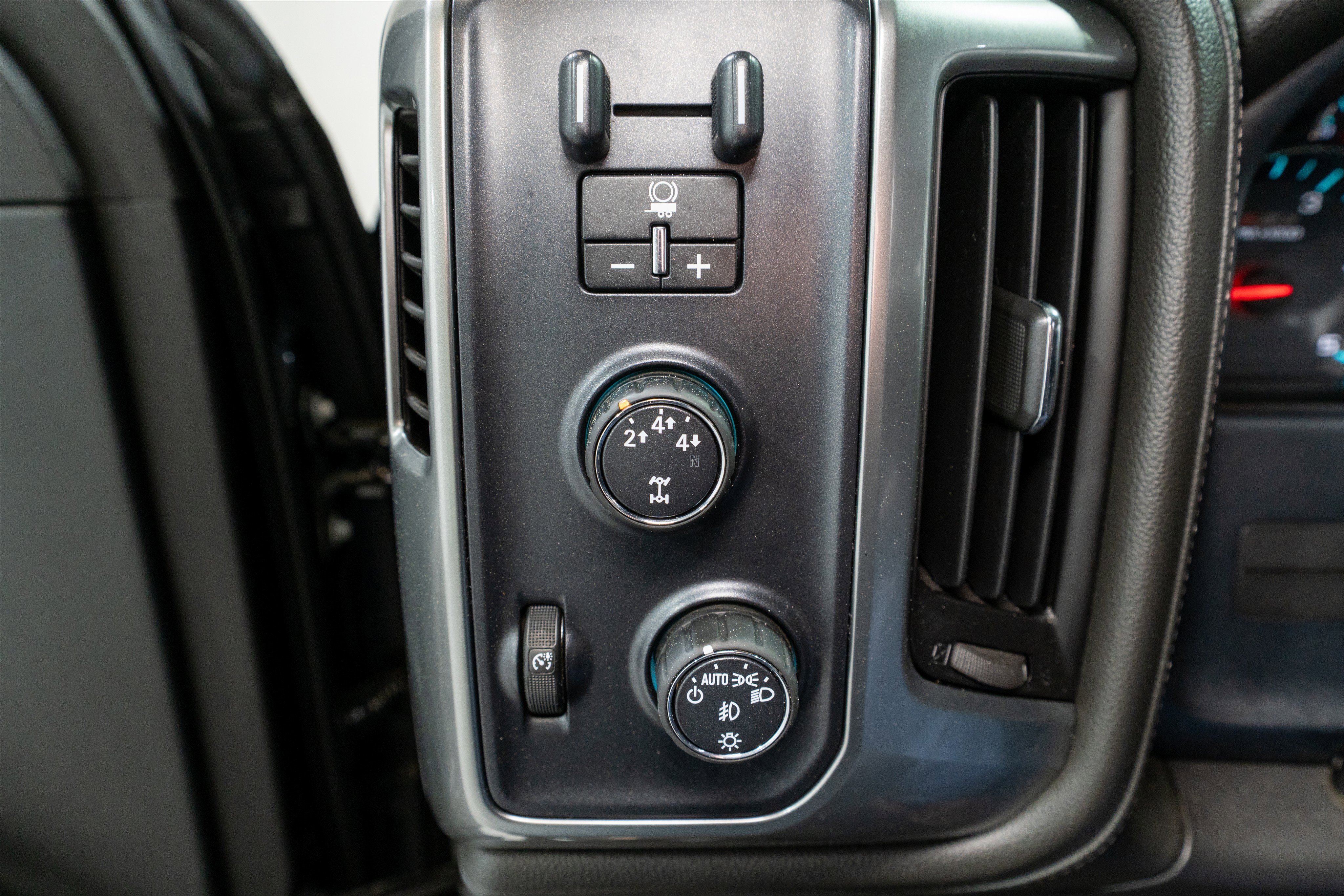 Used 2016 Chevrolet Silverado 3500 LTZ w/ Duramax Plus Package image 32