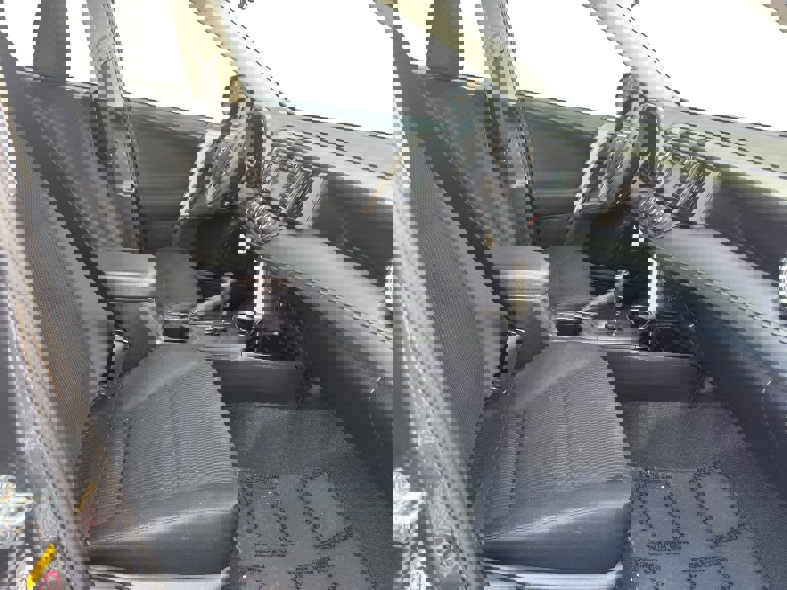 Used 2018 Toyota RAV4 LE w/ Carpet Mat Package image 8