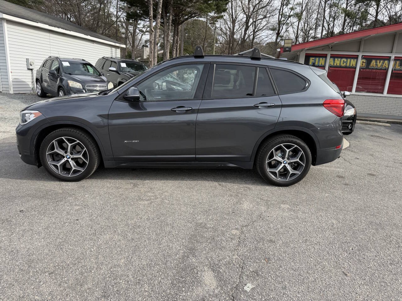 Used 2017 BMW X1 xDrive28i AWD/4WD image 4
