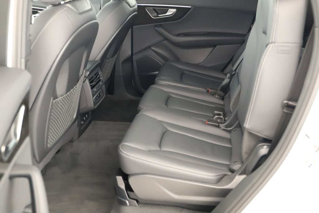 New 2026 Audi Q7 2.0T Premium image 28