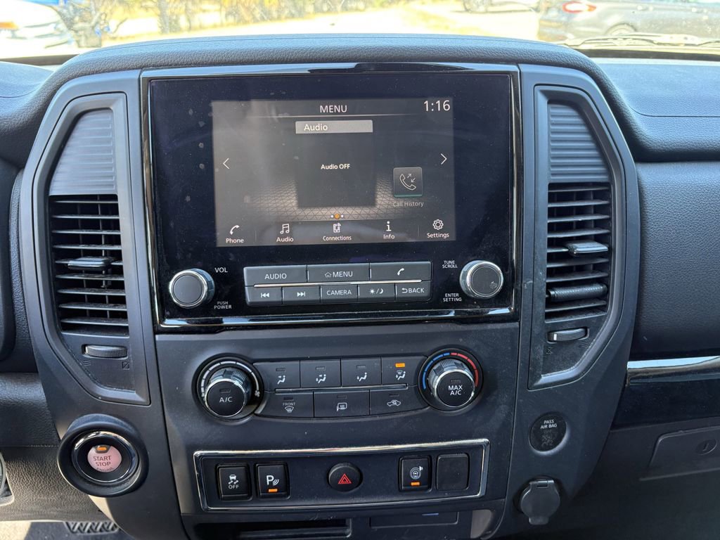 Used 2022 Nissan Titan SV image 20