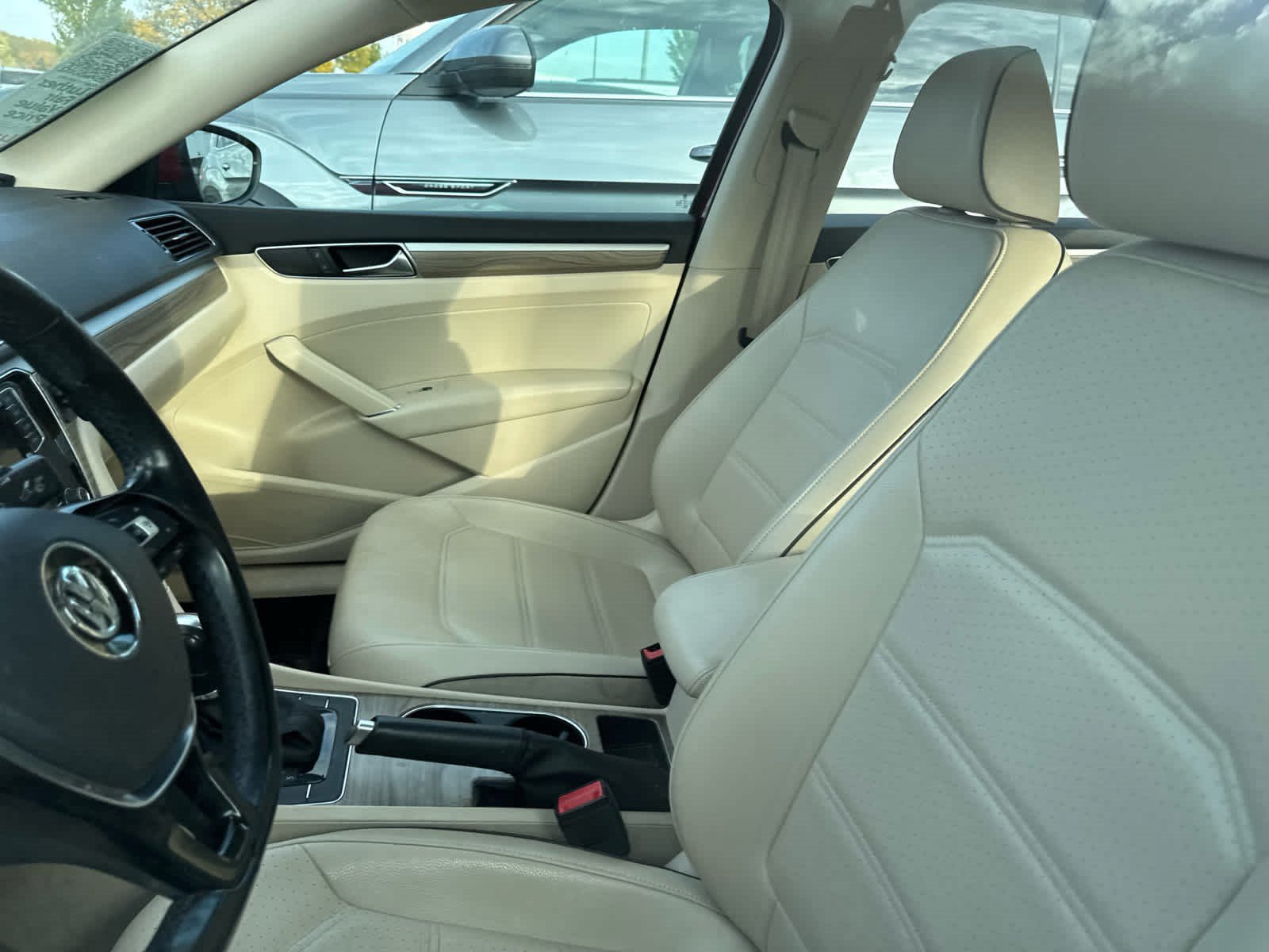 Used 2017 Volkswagen Passat 1.8T SE w/ SE Lighting Package FWD image 6