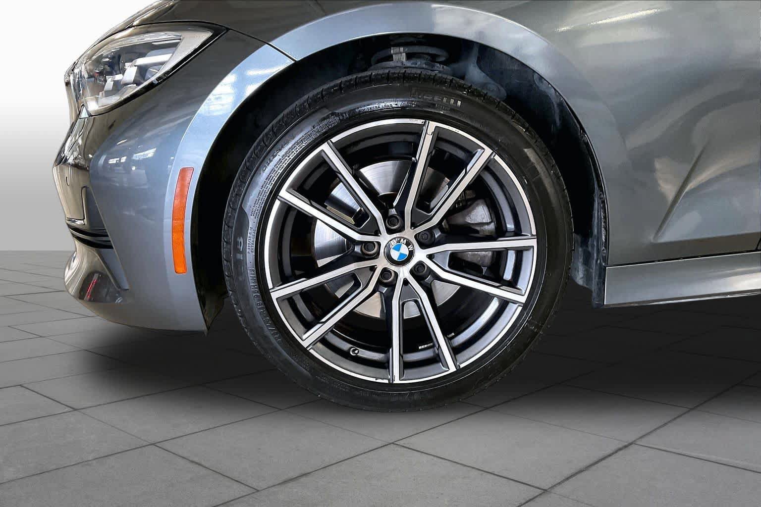 Used 2022 BMW 330i Sedan w/ Convenience Package RWD image 10
