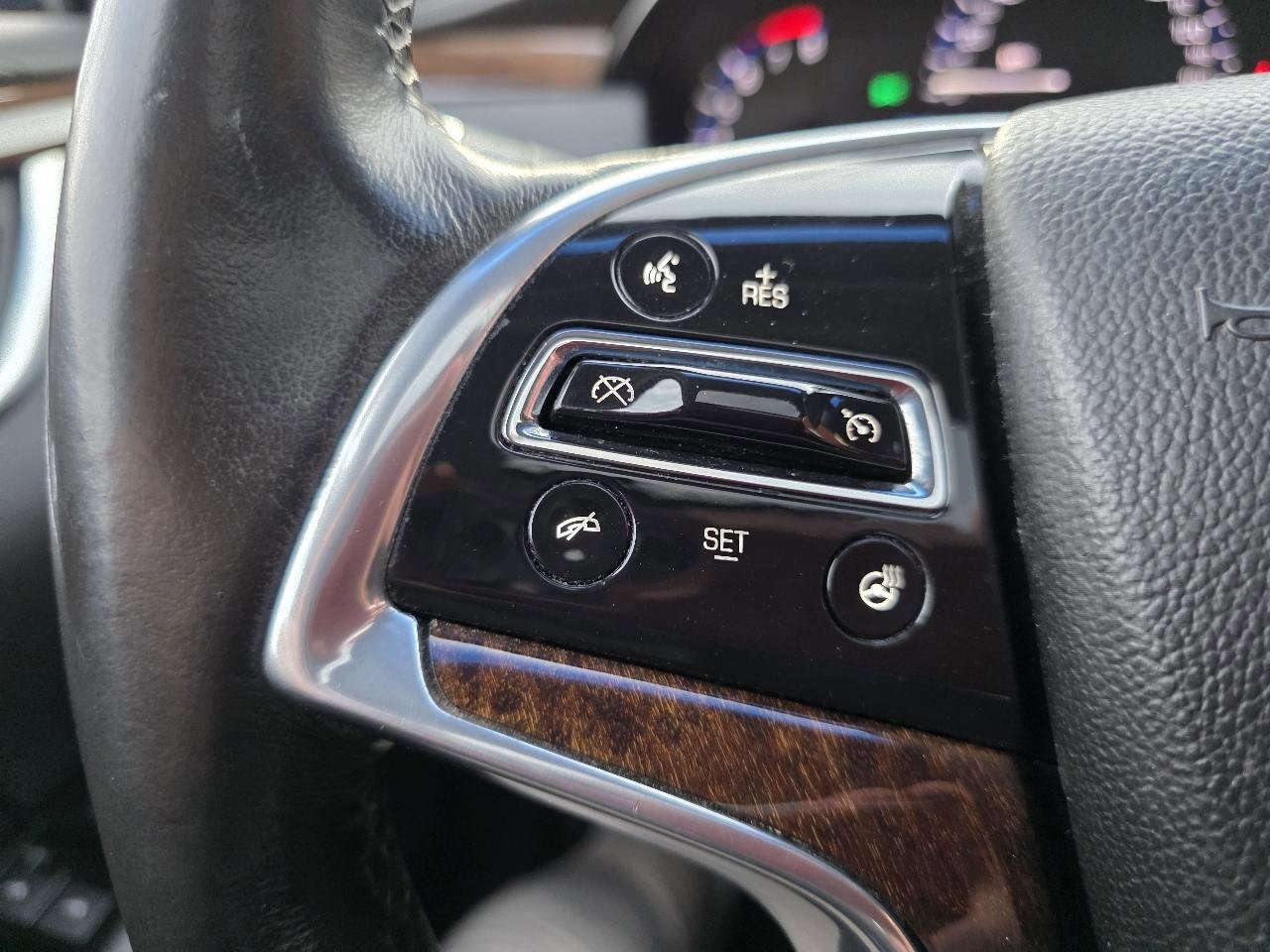 Used 2013 Cadillac XTS Luxury image 25