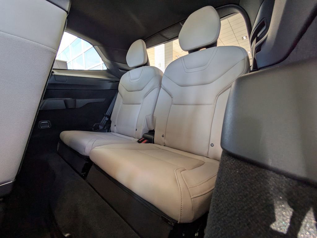 New 2025 Volvo EX90 Plus w/ Protection Package Premier AWD/4WD image 20