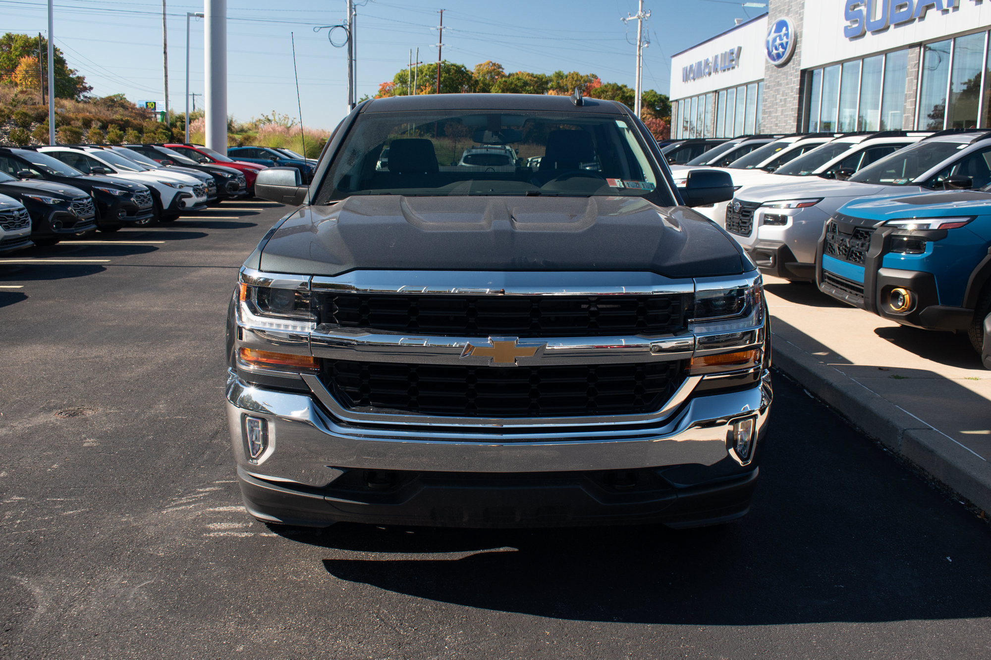 Used 2019 Chevrolet Silverado 1500 LT w/ All Star Edition AWD/4WD image 2
