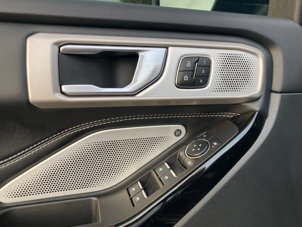 Used 2023 Ford Explorer ST w/ Equipment Group 401A AWD/4WD image 14