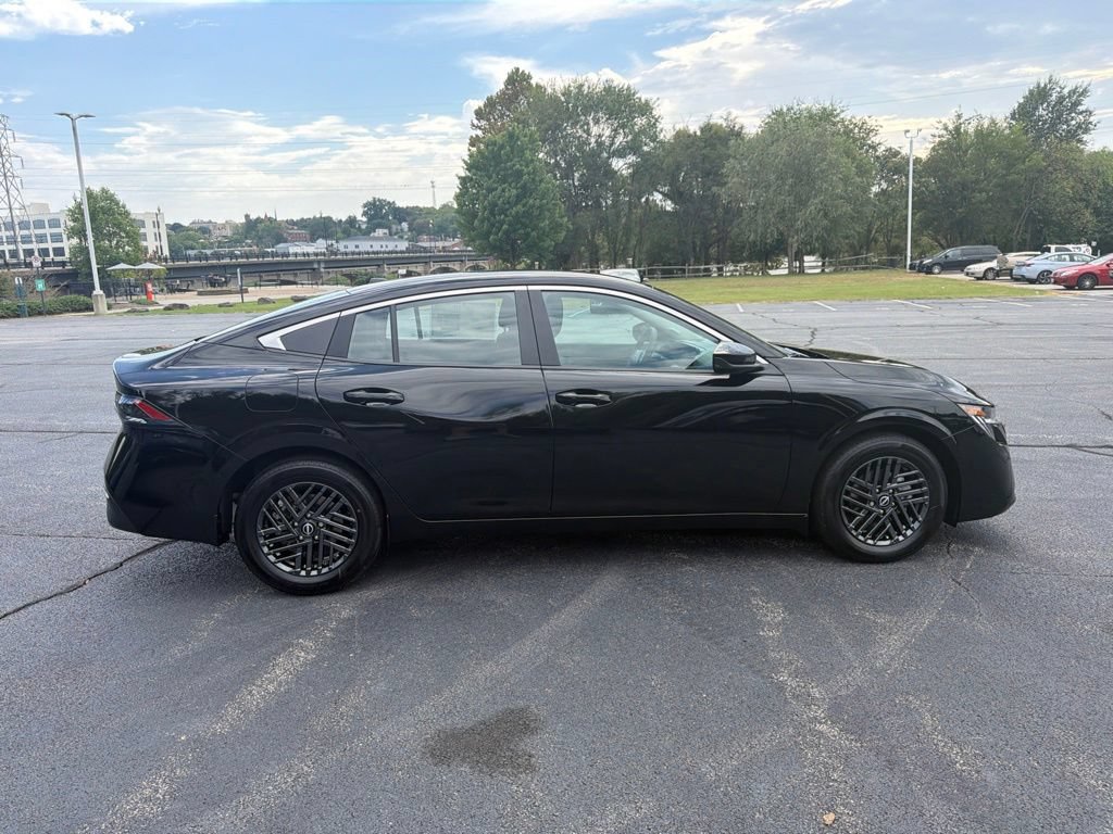New 2027 Nissan Sentra SV w/ SV Convenience Package FWD image 9
