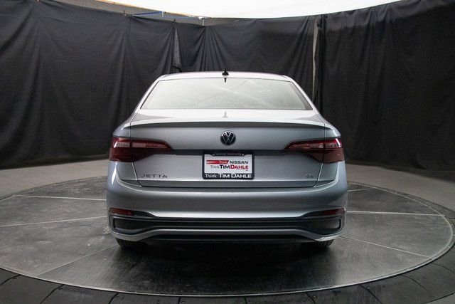 Used 2024 Volkswagen Jetta SE image 11