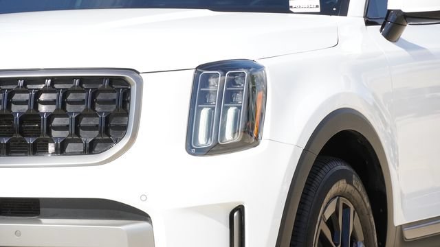 Used 2023 Kia Telluride SX Prestige X-Pro AWD/4WD image 4