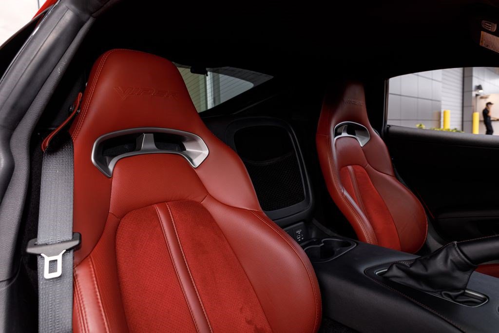 Used 2017 Dodge Viper GTC RWD image 10