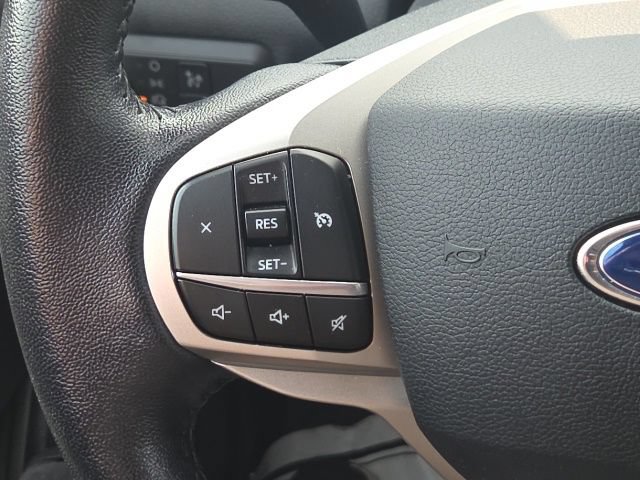 Used 2021 Ford Explorer XLT w/ Equipment Group 202A AWD/4WD image 40