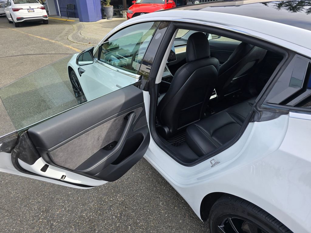 Used 2018 Tesla Model 3 Long Range AWD/4WD image 25