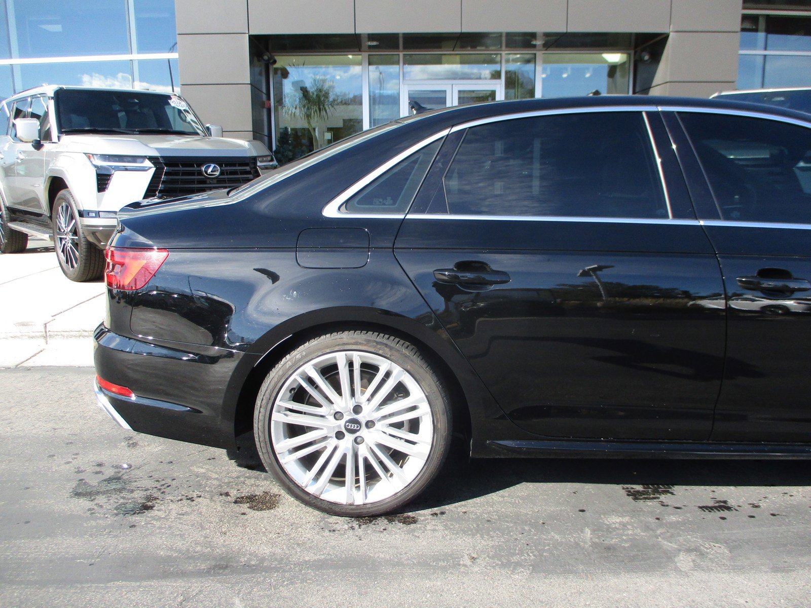 Used 2019 Audi A4 2.0T Premium Plus w/ Premium Plus Package image 11