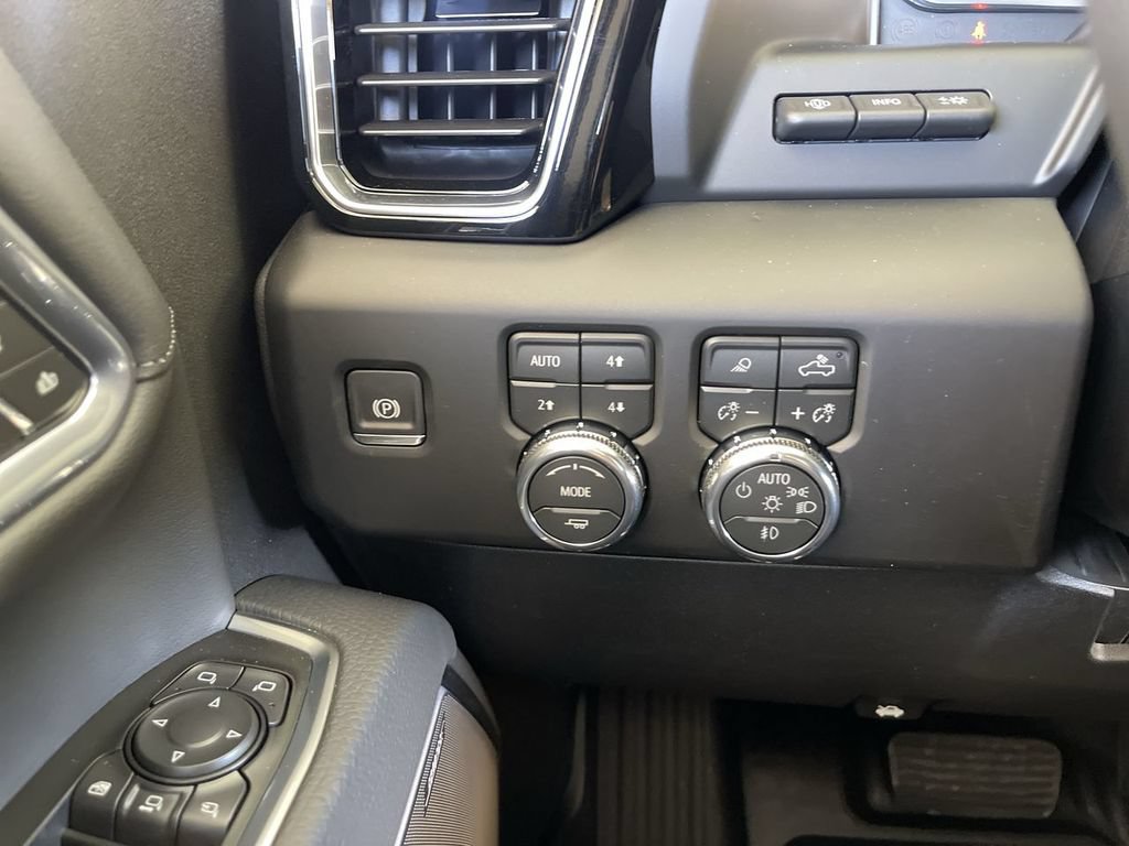 New 2026 GMC Sierra 2500 Denali w/ Denali Reserve Package AWD/4WD image 18