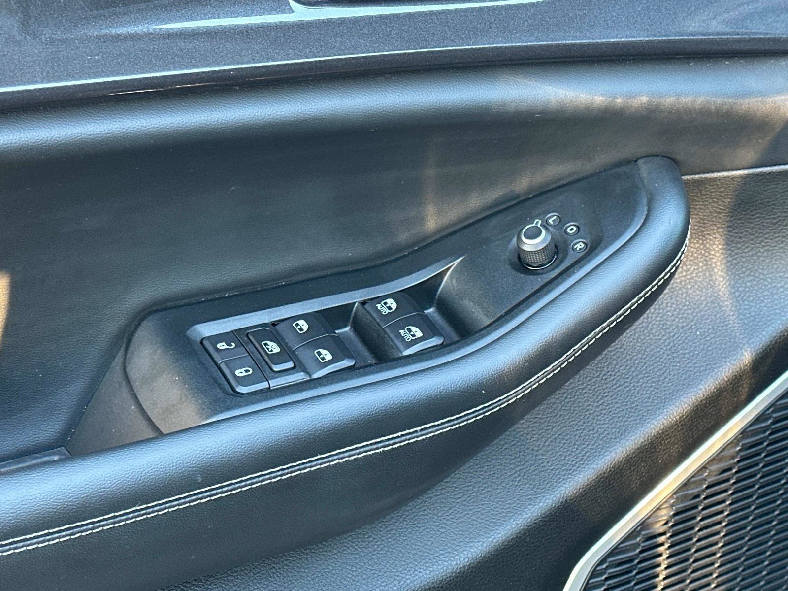 Used 2022 Jeep Grand Cherokee L Laredo image 18