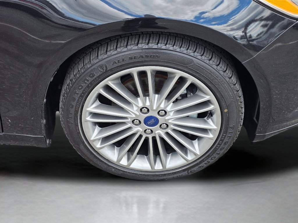 Used 2013 Ford Fusion SE FWD image 28
