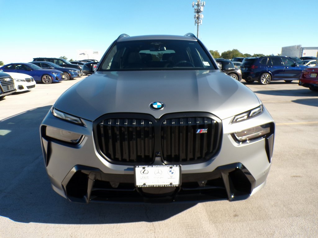 Used 2026 BMW X7 M60i image 2