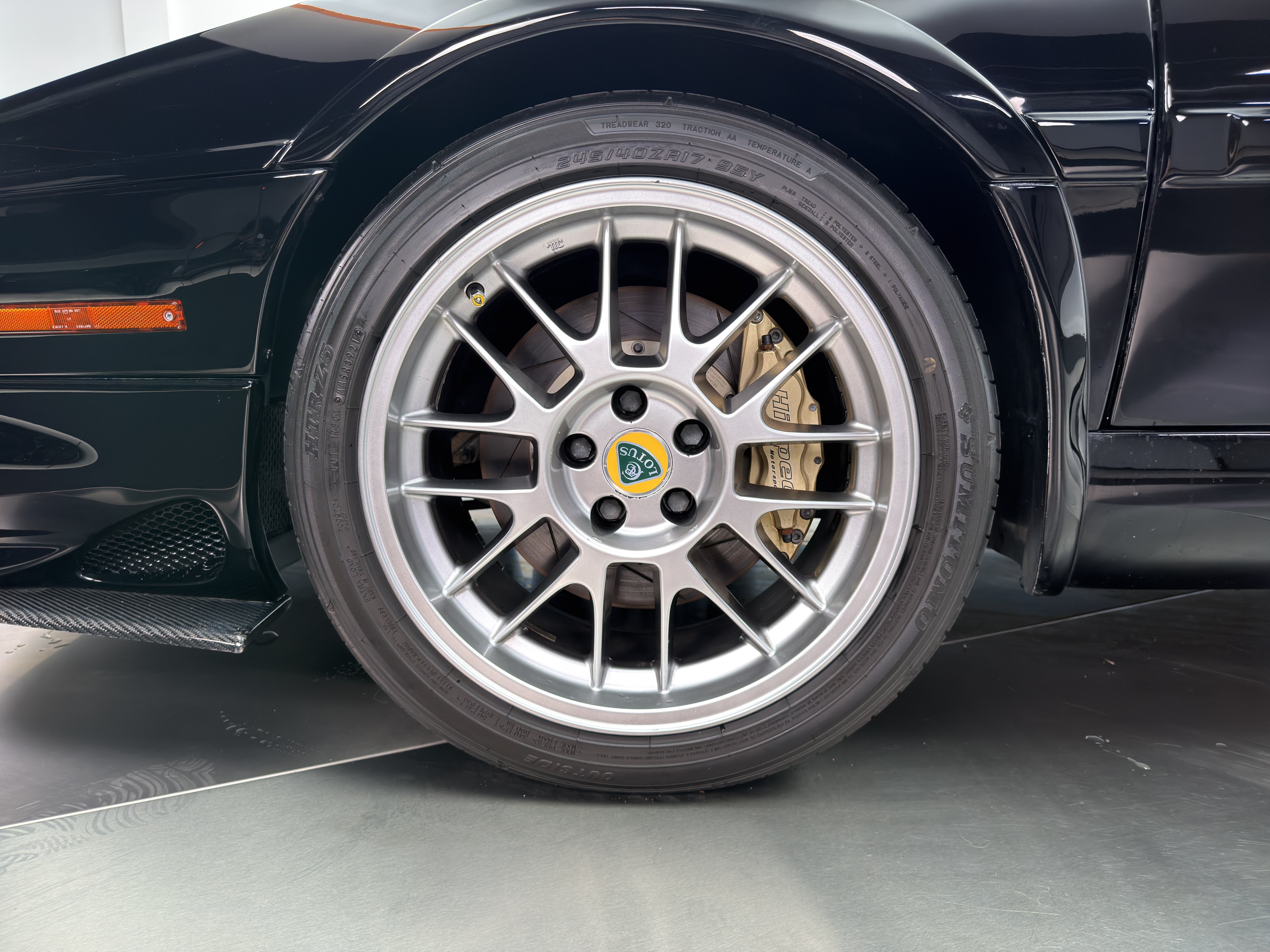Used 2002 Lotus Esprit RWD image 13
