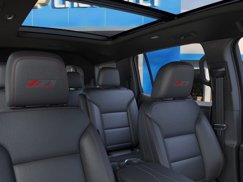 New 2026 Chevrolet Traverse Z71 w/ LPO, Floor Liner Package image 24