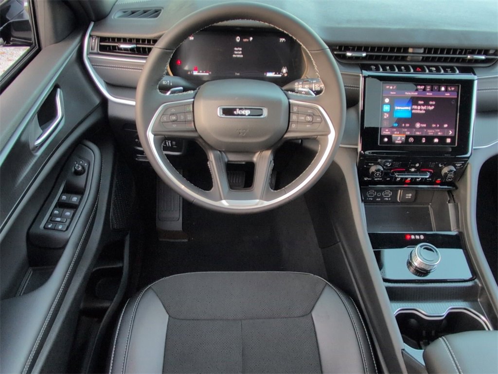 New 2025 Jeep Grand Cherokee Altitude image 22