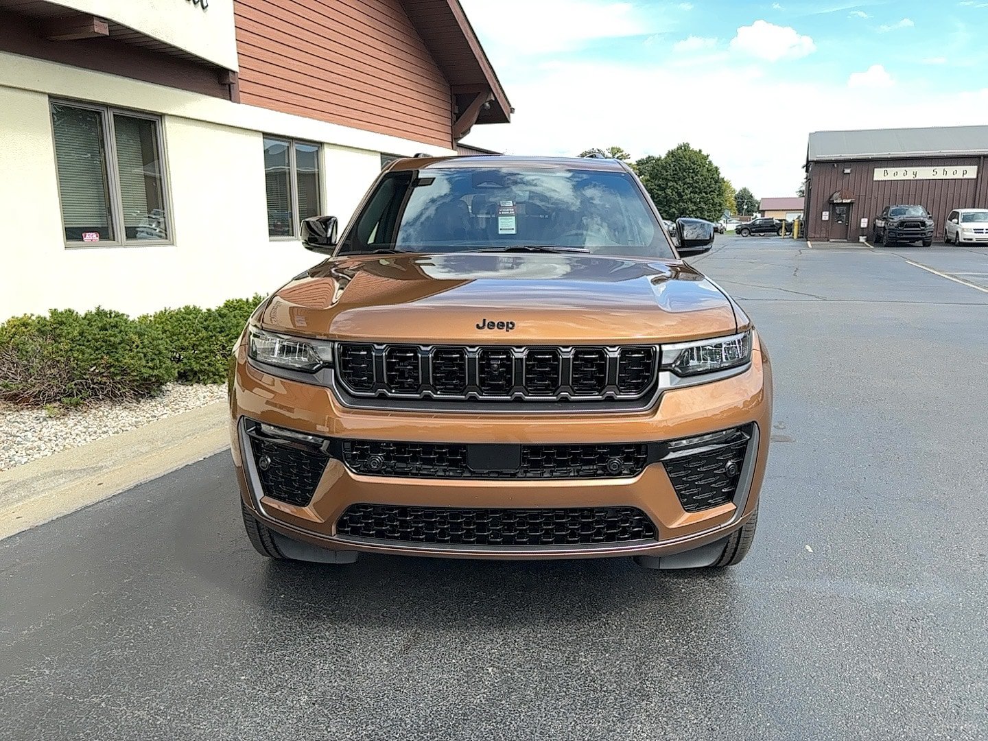 New 2027 Jeep Grand Cherokee L Limited AWD/4WD image 4