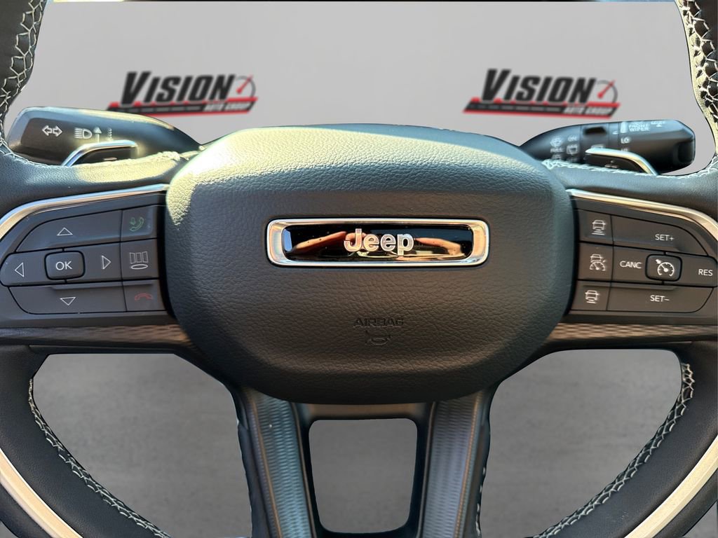 Used 2025 Jeep Grand Cherokee Altitude image 26