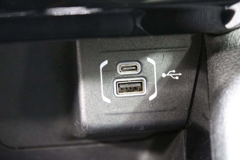 Used 2024 Jeep Compass Limited image 44