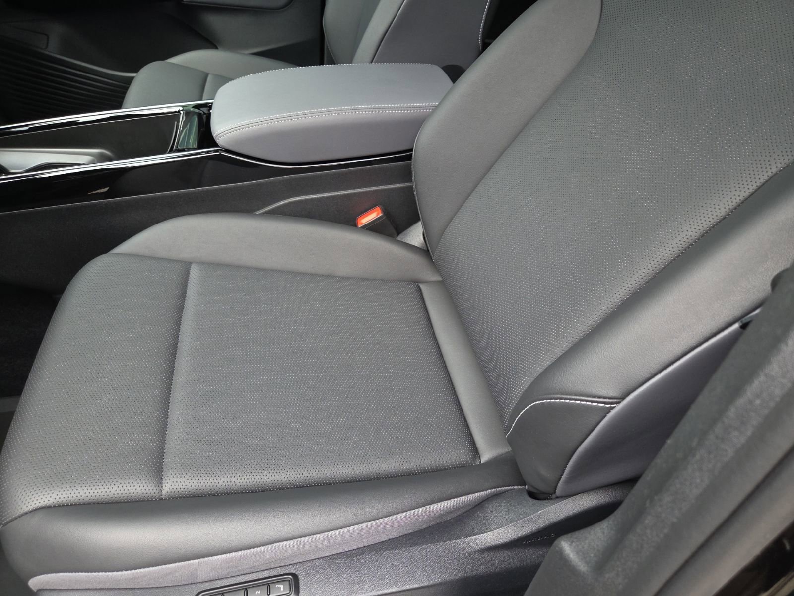 Used 2023 Volkswagen ID.4 Pro S image 17