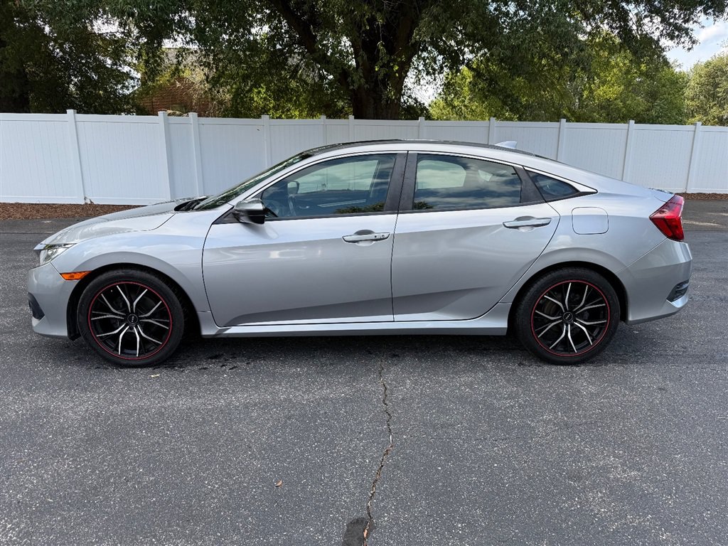 Used 2018 Honda Civic EX-T image 3