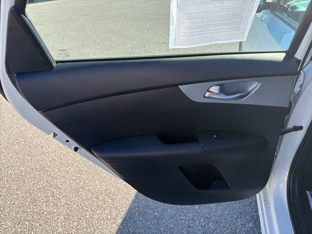 Used 2023 Kia Forte LXS image 12