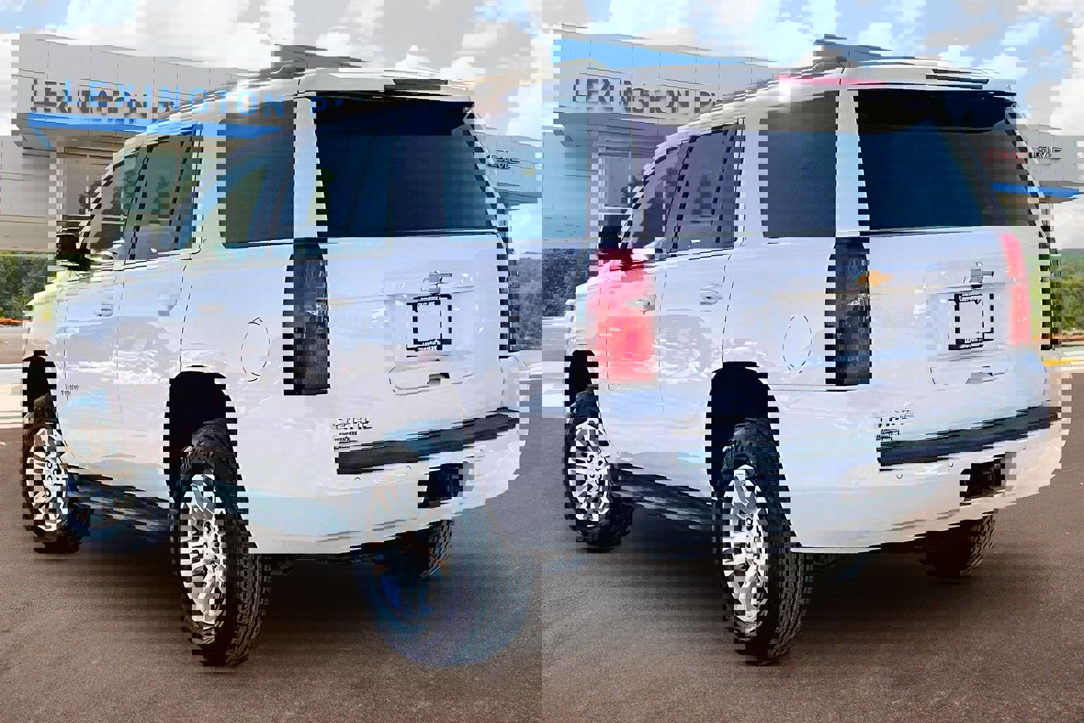 Used 2020 Chevrolet Tahoe LT image 2