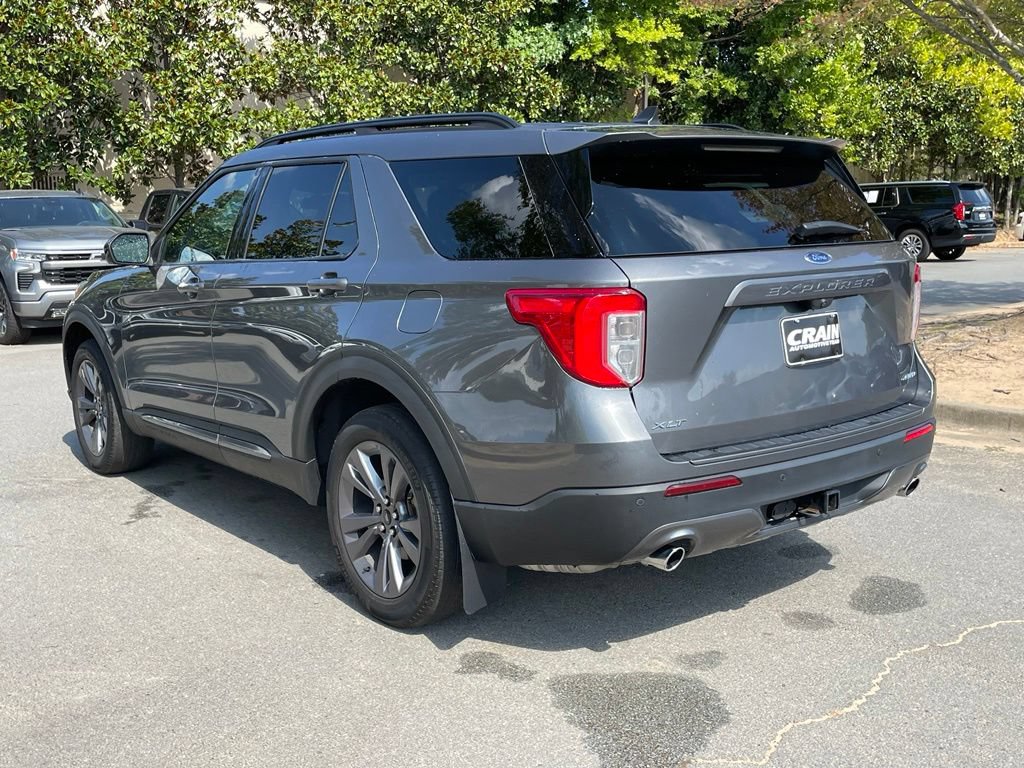 Used 2022 Ford Explorer XLT w/ Equipment Group 202A AWD/4WD image 5