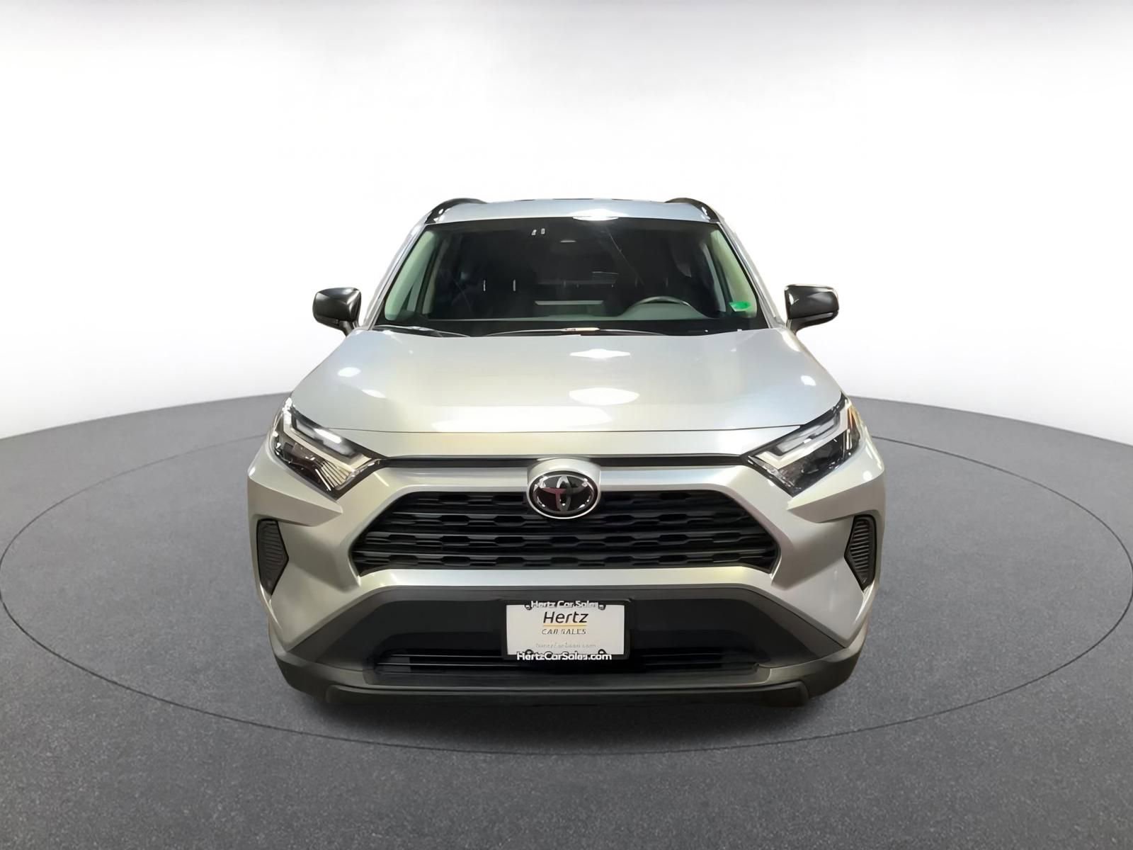 Used 2025 Toyota RAV4 LE image 4