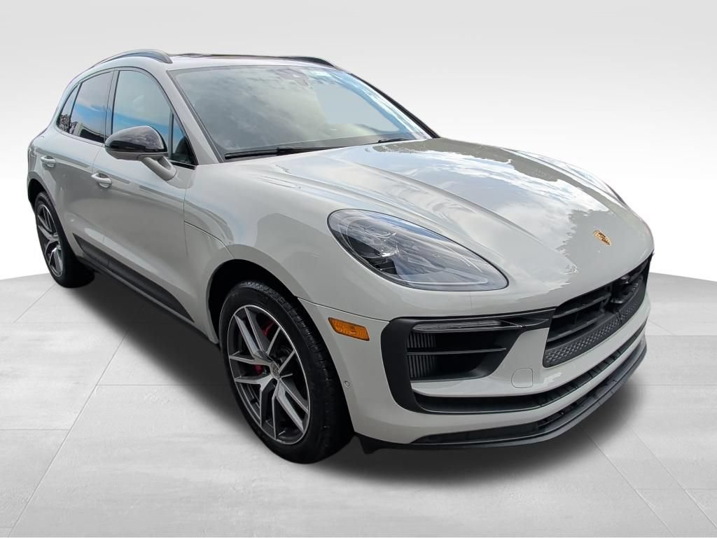 Used 2023 Porsche Macan S AWD/4WD image 7