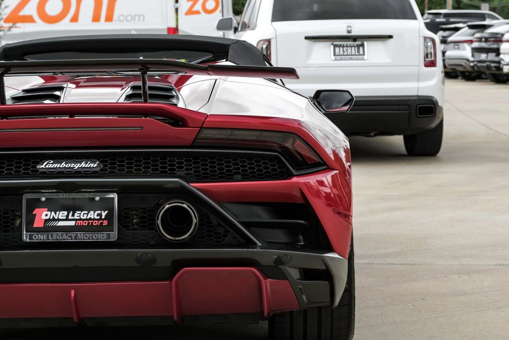 Used 2023 Lamborghini Huracan EVO image 43