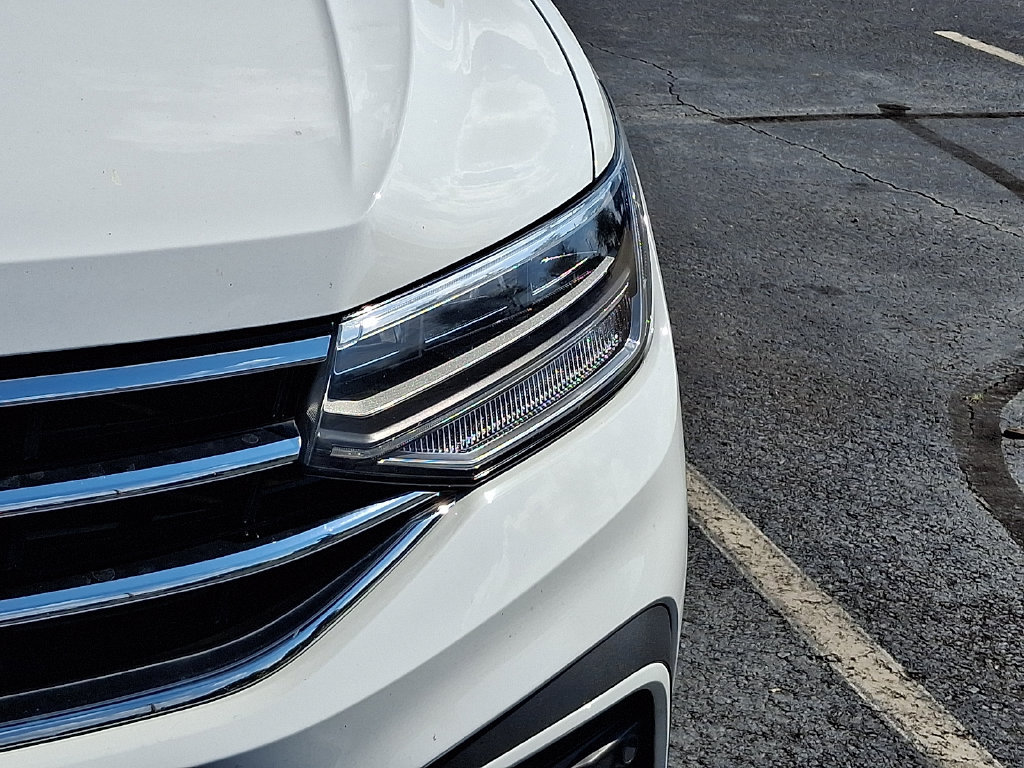 Used 2022 Volkswagen Tiguan SE AWD/4WD image 3