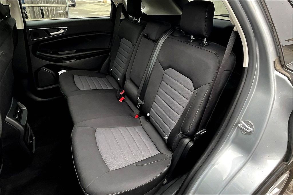 Used 2024 Ford Edge SE image 26