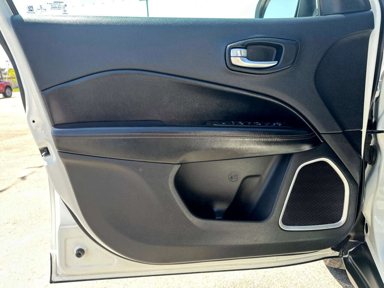 Used 2019 Jeep Compass Limited image 9