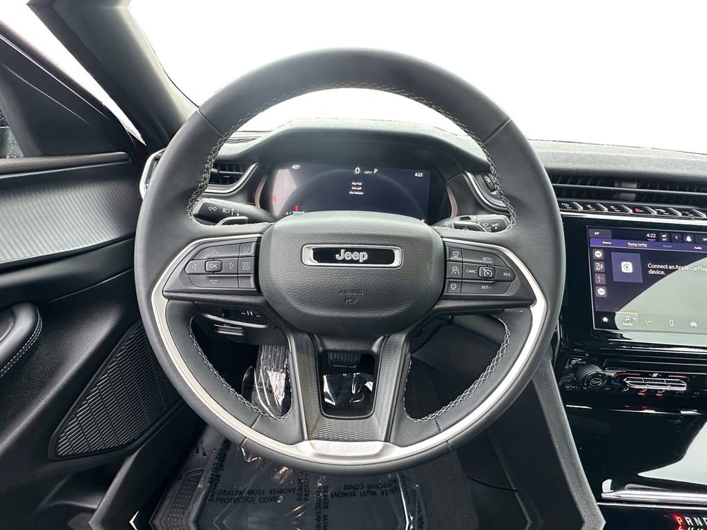 Used 2024 Jeep Grand Cherokee Laredo X image 12