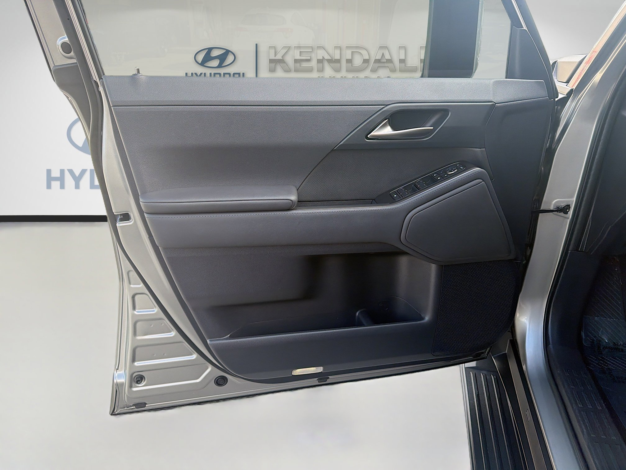Used 2024 Lexus GX 550 w/ Cold Area Package AWD/4WD image 19