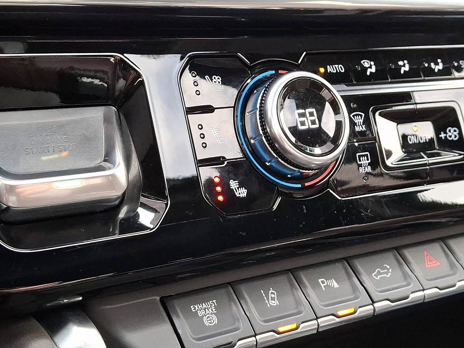 Certified 2025 GMC Sierra 2500 Denali w/ Denali Reserve Package image 26