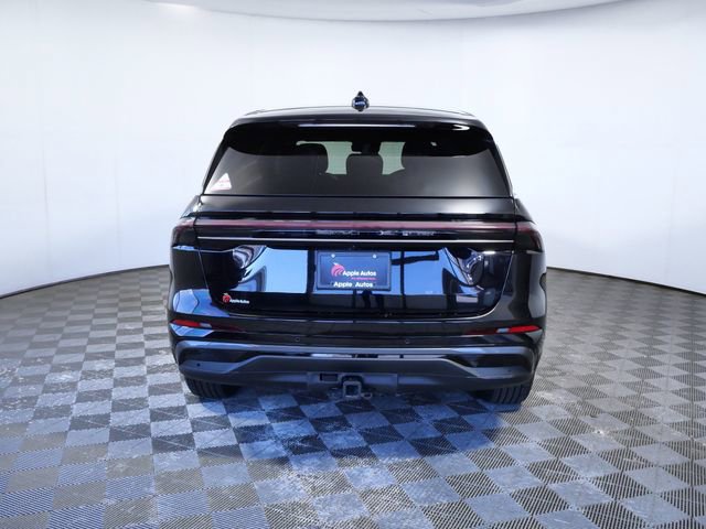 Used 2025 Lincoln Nautilus Premier w/ Equipment Group 102A image 7