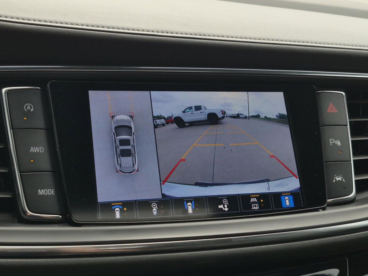 Used 2023 Buick Enclave Avenir w/ Avenir Technology Package AWD/4WD image 30