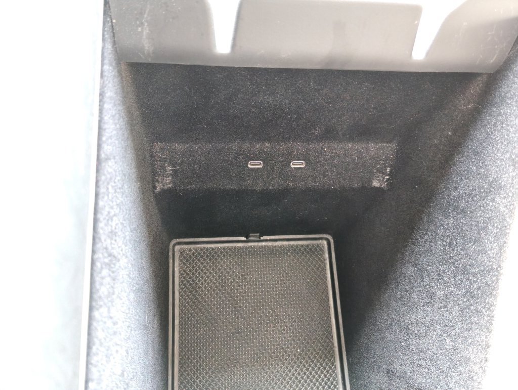 Used 2022 Rivian R1T Launch Edition AWD/4WD image 27