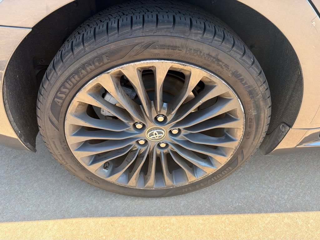 Used 2016 Toyota Avalon Touring FWD image 6